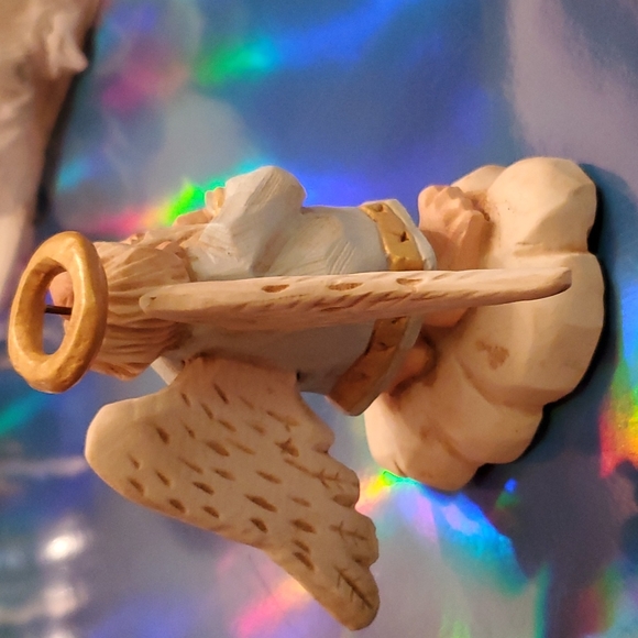 The oldest angel with a slipped halo - Picture 3 of 4